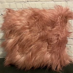18” Lux Fur Toss Pillow